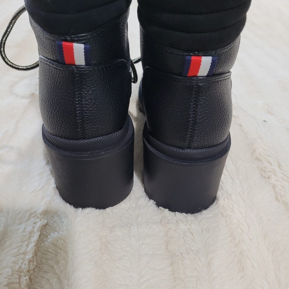 Boots - Picture 3 of 6